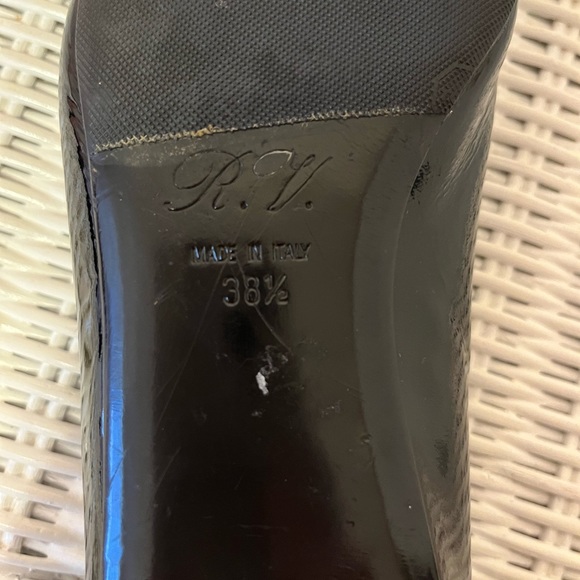 SOLD Authentic Roger Vivier flats - Picture 5 of 8